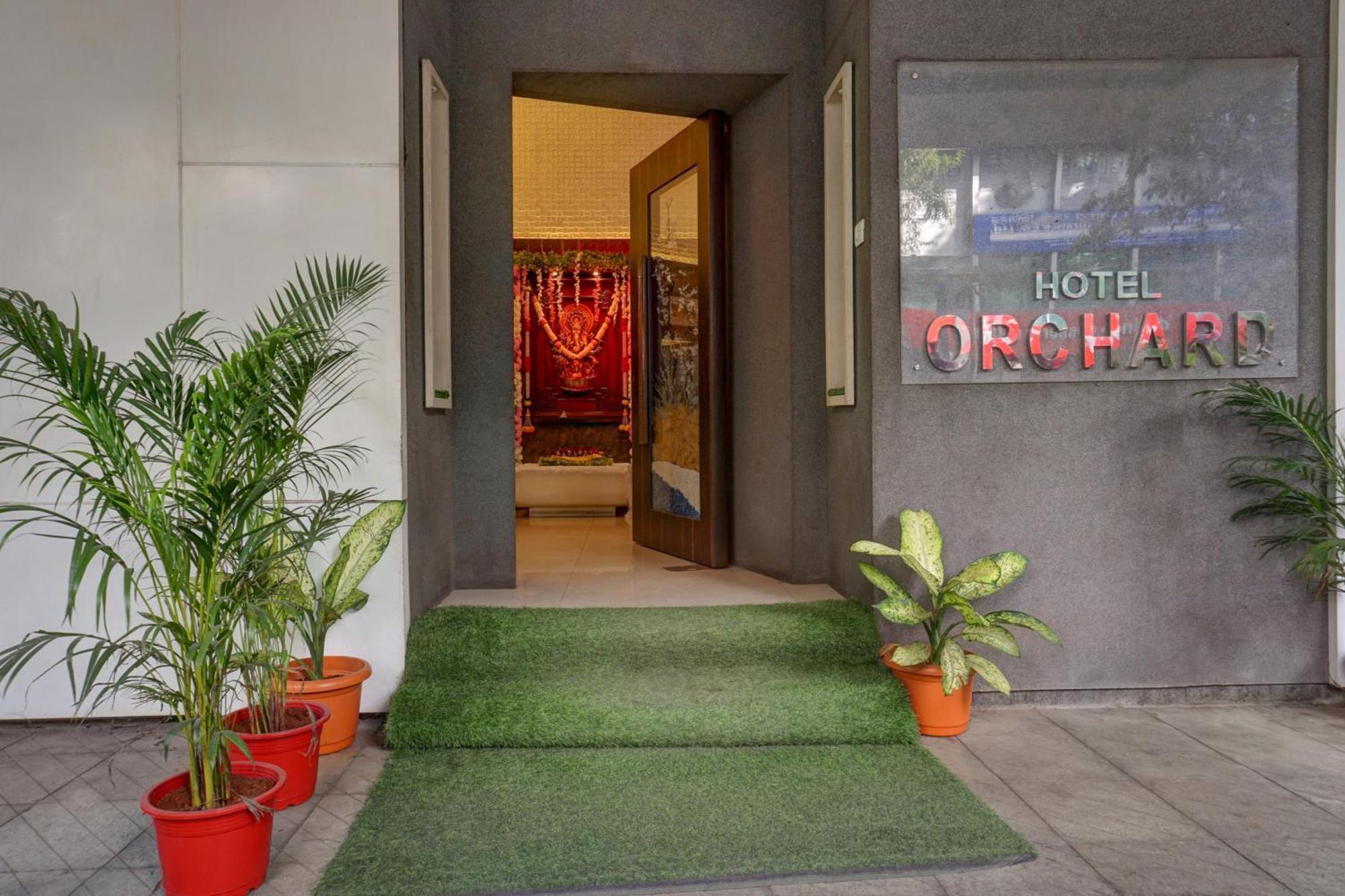 Townhouse Oak Orchard Hotel Pune Exteriör bild